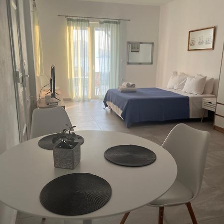 Bay-Dream 4 Apartment Adamantas  Exterior foto